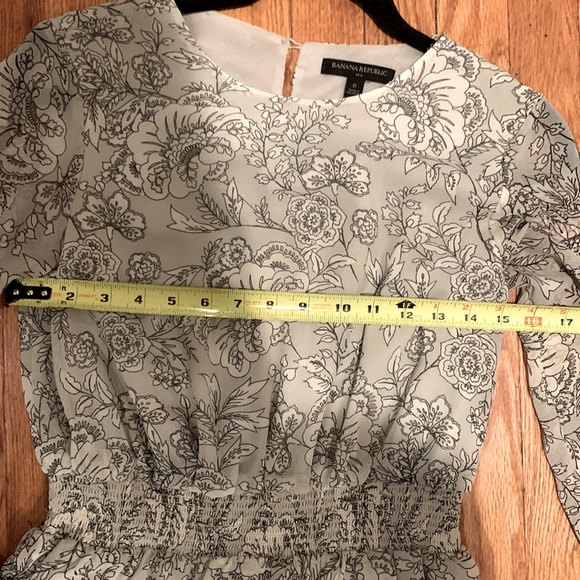 Banana Republic Factory Size 0. Grey and black. Elastic waist & cuffs. - Picture 5 of 5